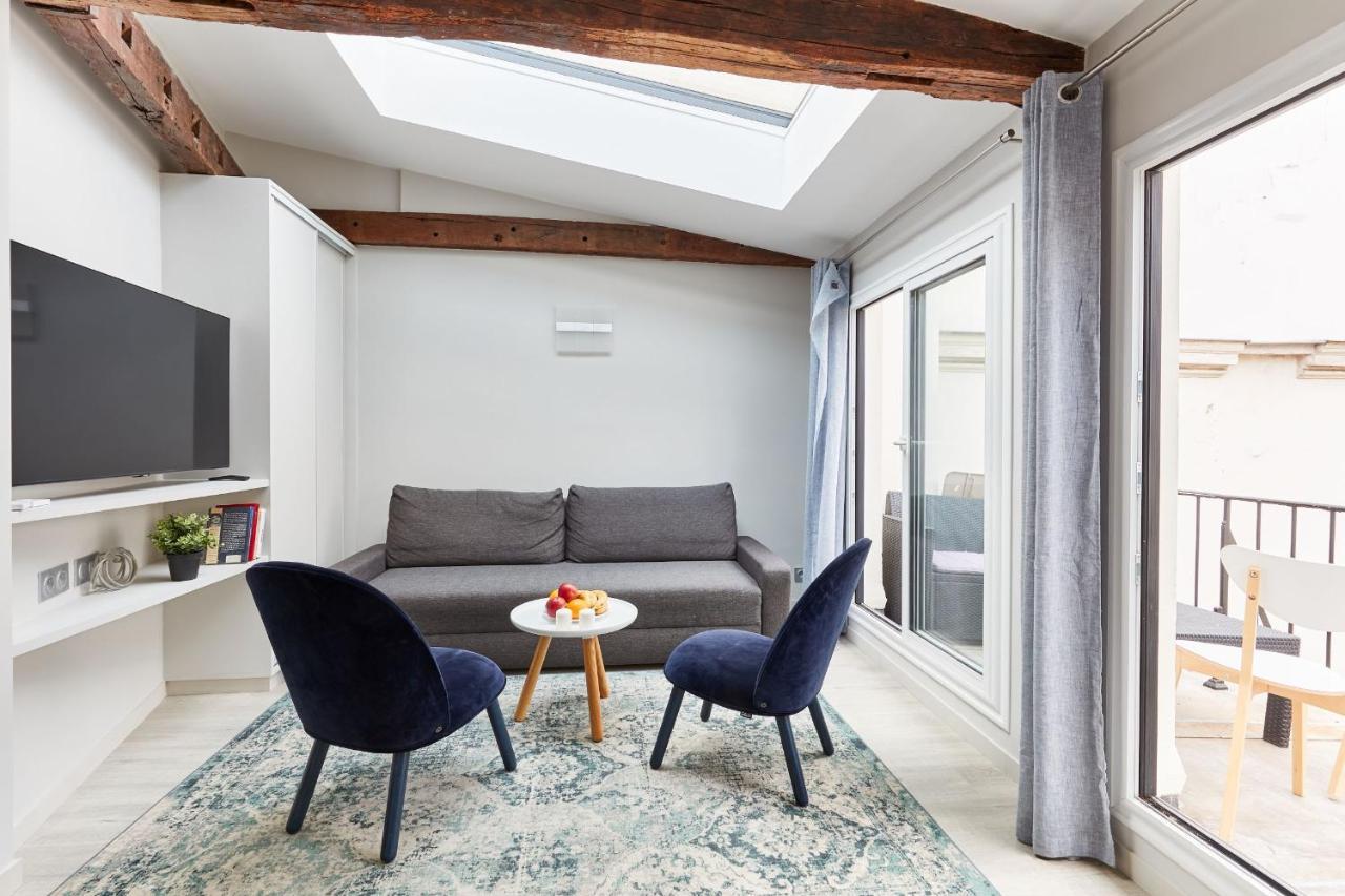 St Germain Des Pres With Balcony Appartement