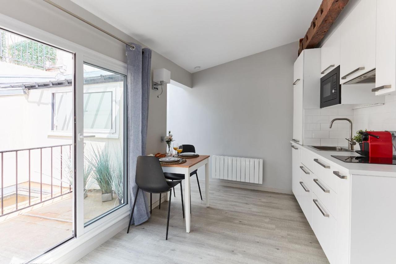 Appartement St Germain Des Pres With Balcony
